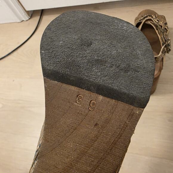 Free People Tan Snakeskin Leather Wooden Boho Avant Garde Belem Clogs Size 8.5 - Picture 12 of 12